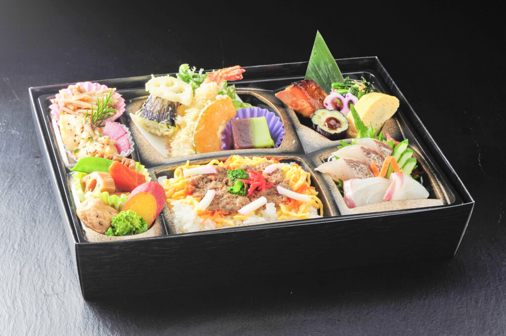 A-326)丹後ばら寿司箱膳